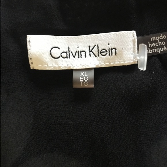 Ladies top - Picture 2 of 2